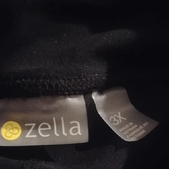 Zella Black Athletic Skort with Built-In Shorts - Picture 3 of 8